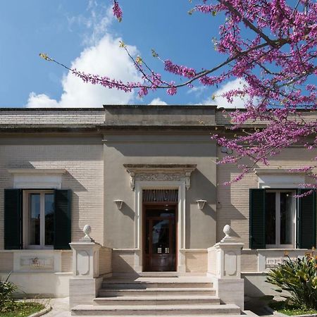 Villa Delle Zagare - Private Hydromassage Pool Surbo Bagian luar foto