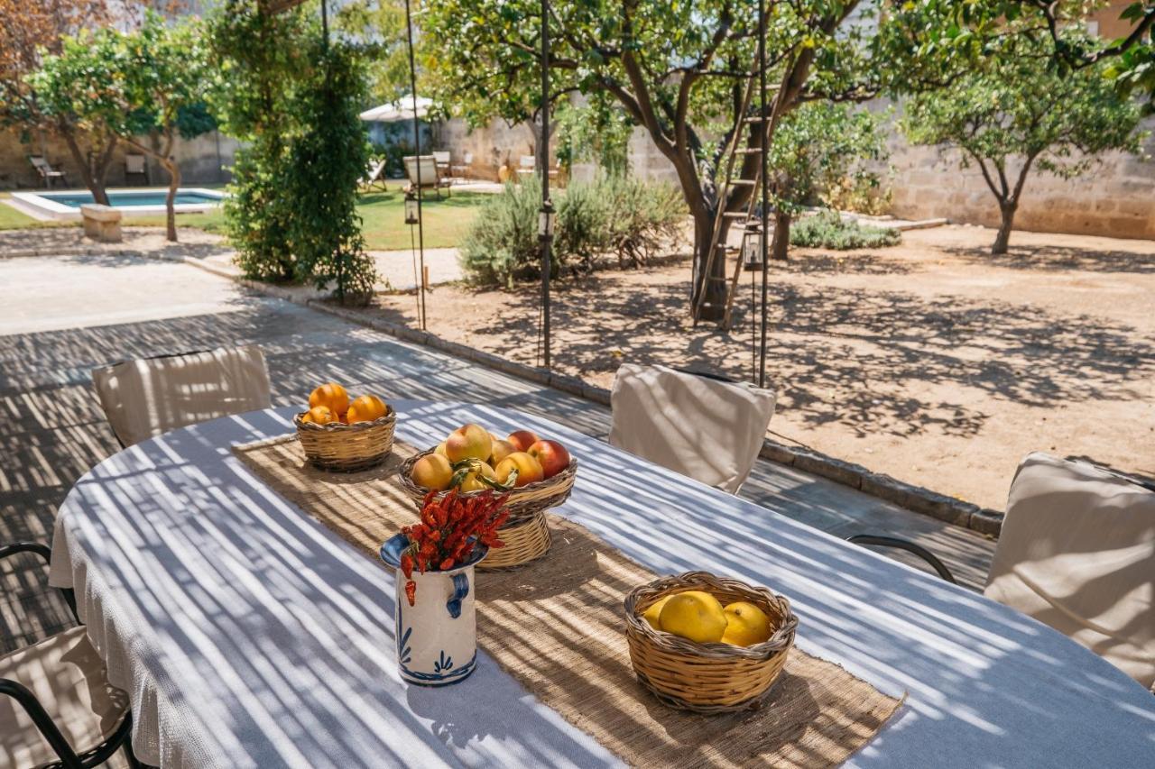 Villa Delle Zagare - Private Hydromassage Pool Surbo Bagian luar foto