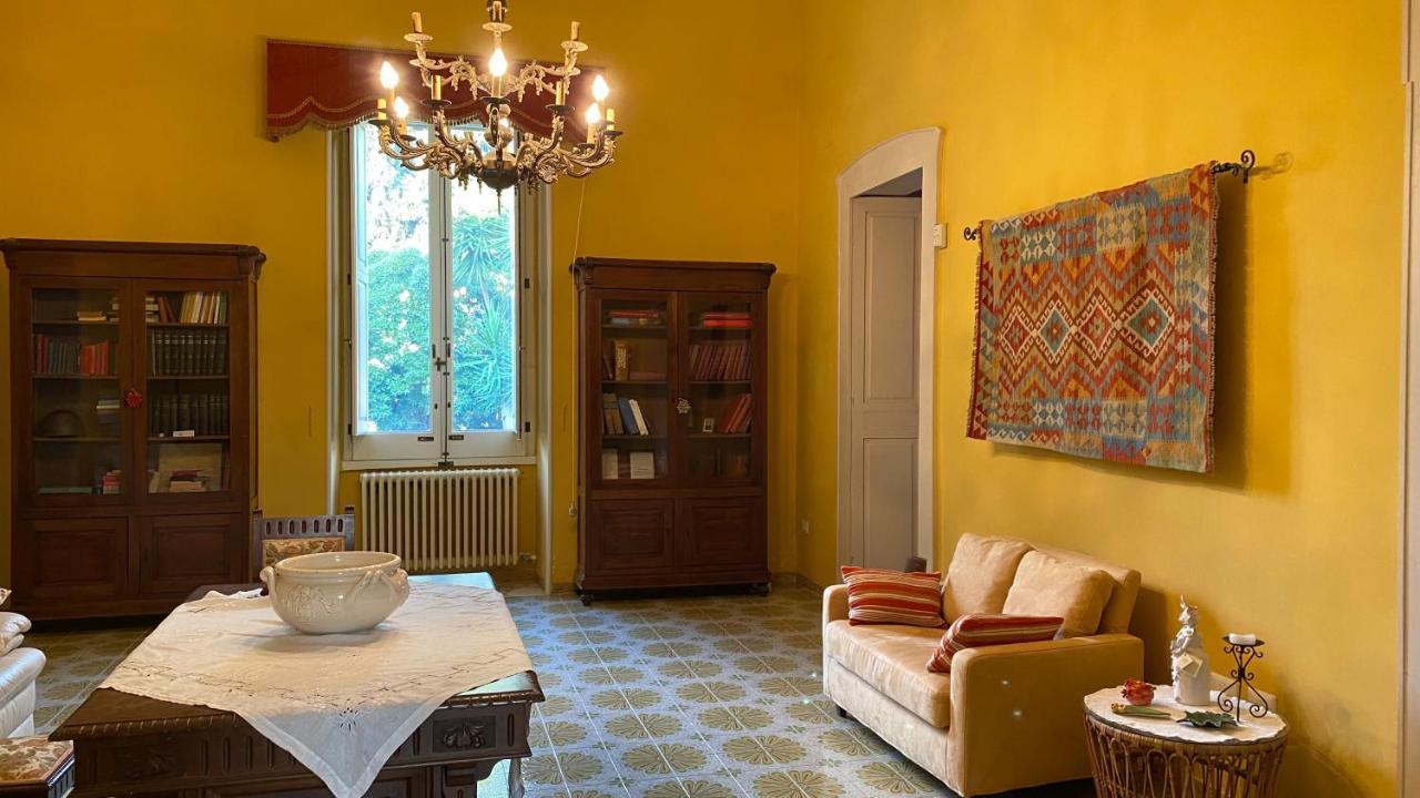 Villa Delle Zagare - Private Hydromassage Pool Surbo Bagian luar foto