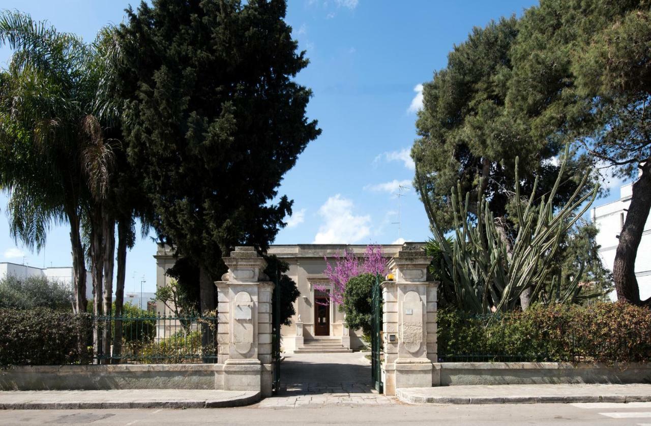 Villa Delle Zagare - Private Hydromassage Pool Surbo Bagian luar foto