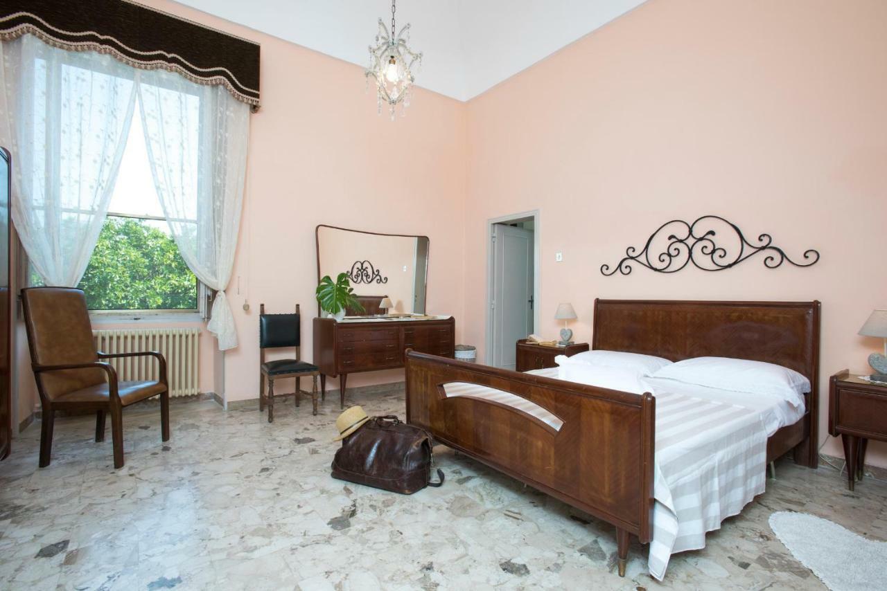 Villa Delle Zagare - Private Hydromassage Pool Surbo Bagian luar foto